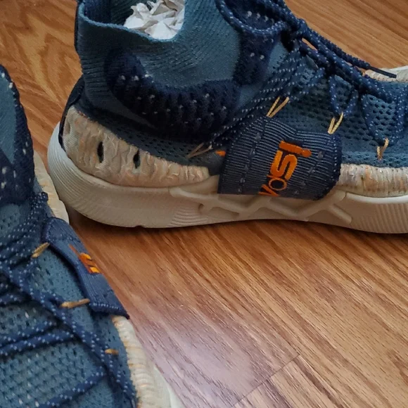 Nike Blue and Beige Athletic Sneakers - Picture 3 of 5